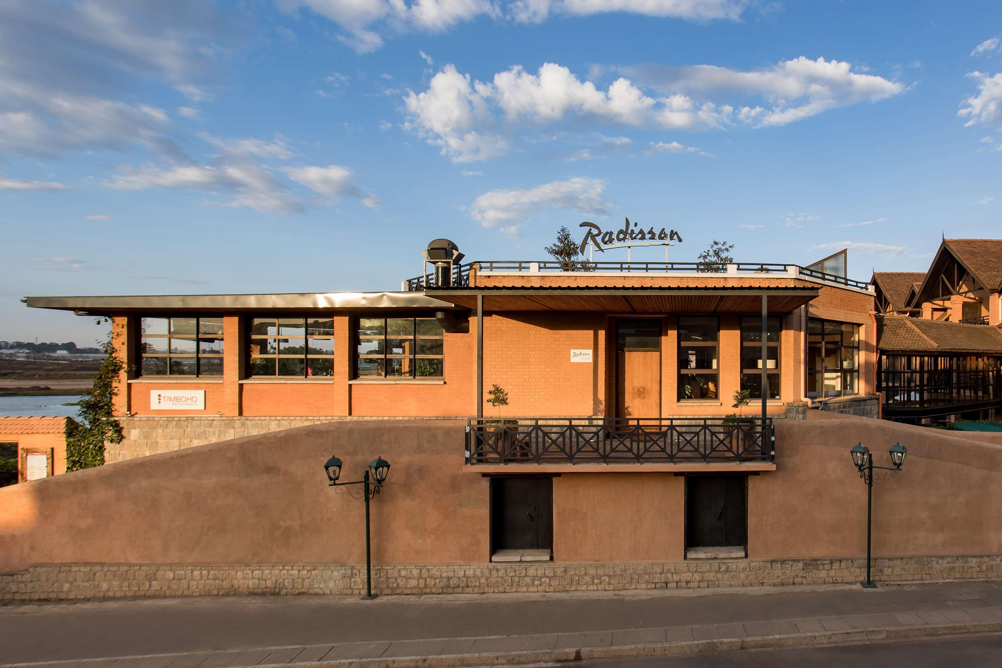 Radisson Blu Hotel Antananarivo Waterfront Exterior photo