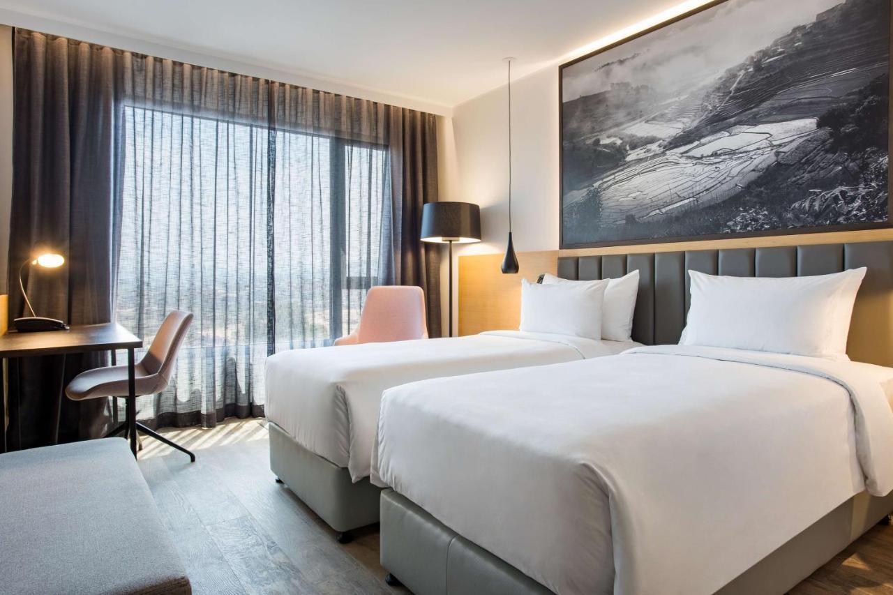 Radisson Blu Hotel Antananarivo Waterfront Exterior photo